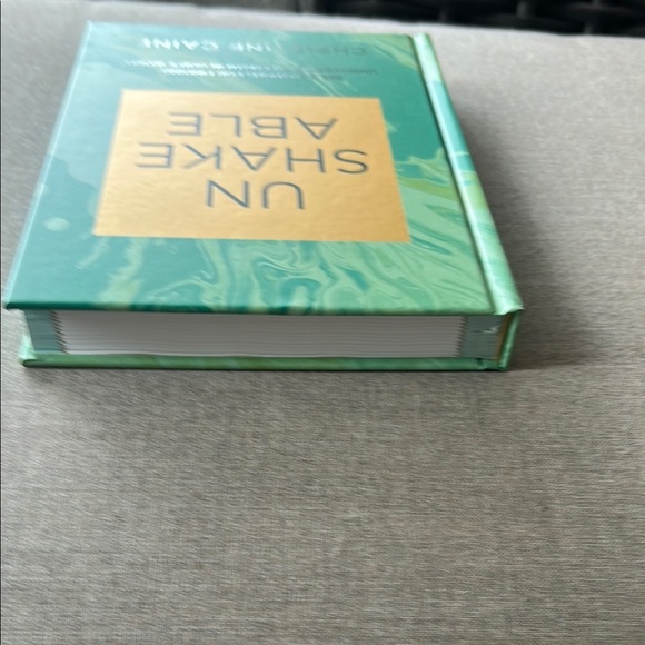 Unshakeable Devotional Book - NEW - Picture 9 of 10